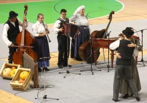 8.MEDNARODNI FOLKLORNI FESTIVAL 32 FOTO LJUBO VUKELIČ